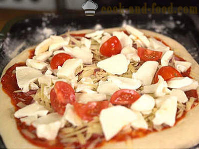 Pizza füstölt kolbász - a legegyszerűbb recept
