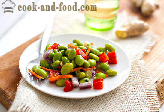 Fény tavaszi saláta bab és a zöldségek