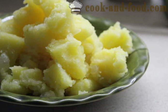 Főtt krumpli hagymával és szalonnával - ízletes főzni krumplit köretként, lépésről lépésre recept fotók