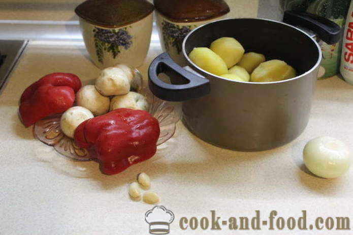 Meleg gomba saláta burgonya -, hogyan lehet egy meleg burgonyasaláta gombával, lépésről lépésre recept fotók