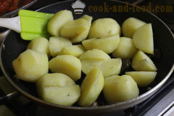 Burgonya Gombás tejfölös fokhagymás - hogyan kell főzni burgonyát gombát egy serpenyőben, egy lépésről lépésre recept fotók