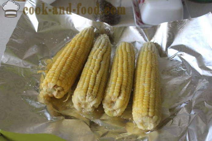 Kukorica kemencében sült fólia - hogyan kell főzni a kukorica csutka a sütőbe, egy lépésről lépésre recept fotók