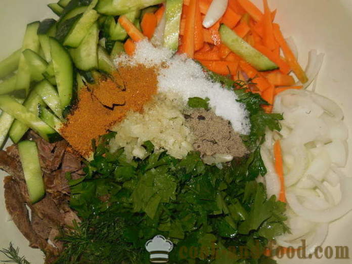 Saláta hús koreai uborka és sárgarépa -, hogyan kell főzni a húst a koreai, a lépésről lépésre recept fotók