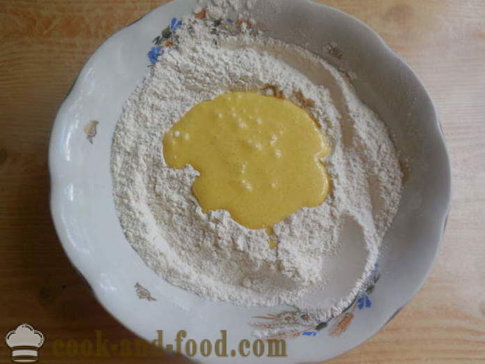 Egyszerű cupcake a majonéz és tejföl -, hogyan kell sütni egy tortát vaj nélkül, lépésről lépésre recept fotók