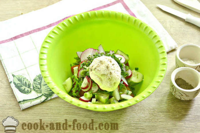 Majonéz saláta, retek, paradicsom - hogyan lehet egy saláta retek és paradicsom, egy lépésről lépésre recept fotók