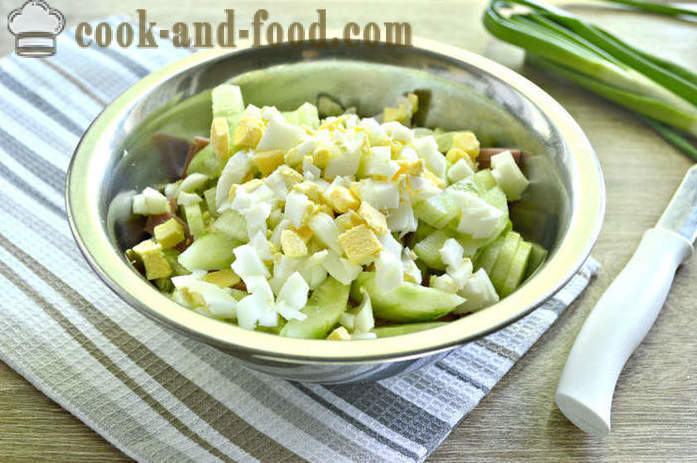 Majonéz saláta kínai kel és kolbász - Hogyan készítsünk saláta kínai kel tojással, lépésről lépésre recept fotók