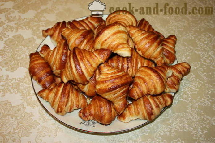 Francia croissant töltelék nélkül - hogyan croissant leveles kelt tészta, egy lépésről lépésre recept fotók