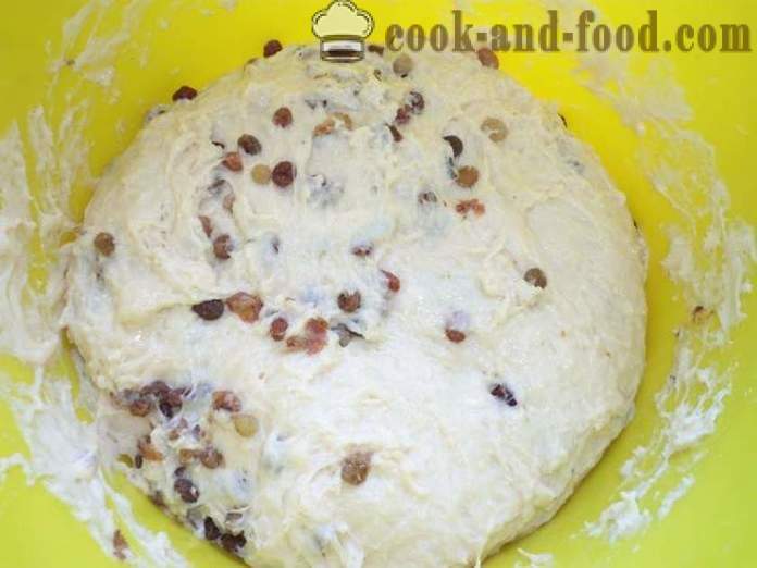 Olasz panettone torta - hogyan kell főzni házi muffin mazsolával, poshagovіy recept egy fotó