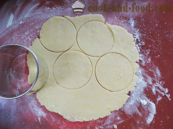 Sütötkekszek eper a sütőben - hogyan kell sütni süteményt töltött eper, lépésről lépésre recept fotók
