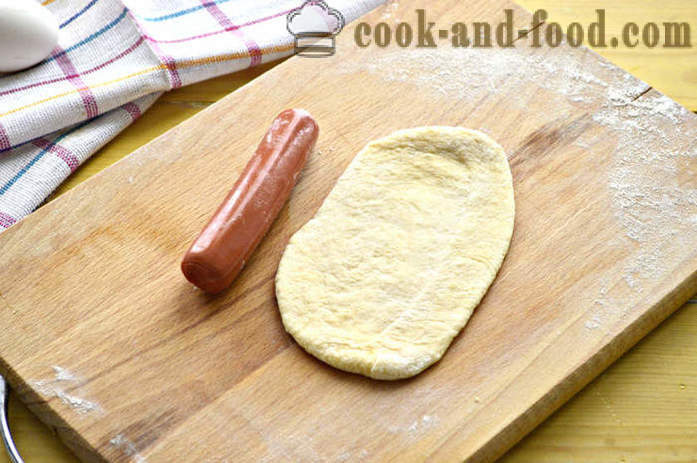 Eredeti kolbász a kész kelt tészta - milyen szép csinálni sertések takaró, egy lépésről lépésre recept fotók