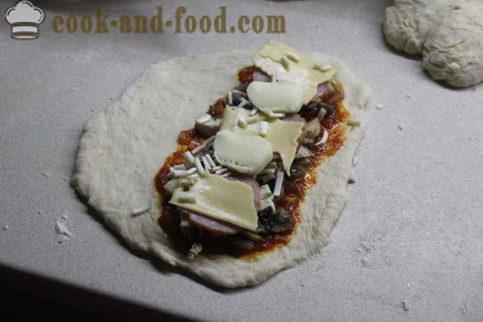 Pizza calzone csirke otthon - hogyan kell egy calzone otthon, lépésről lépésre recept fotók