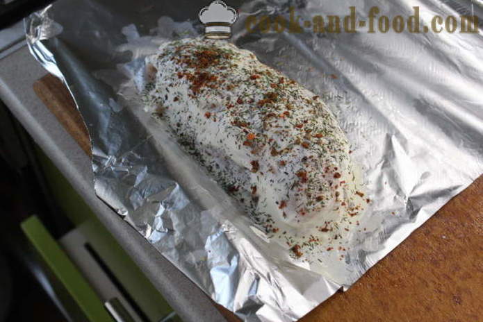 Sült csirke roll a sütőben - mint sült csirke roll a sütőbe fólia, egy lépésről lépésre recept fotók