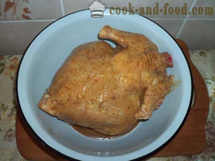 Egy egész csirkét a sütőbe egy fóliával - mint egy finom sült csirke a sütőben egész, lépésről lépésre recept fotók