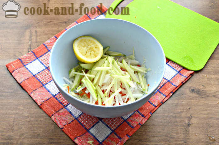 Saláta a daikon retek és sárgarépa, alma, káposzta -, hogyan kell elkészíteni egy saláta daikon retek és a vaj, a lépésről lépésre recept fotók