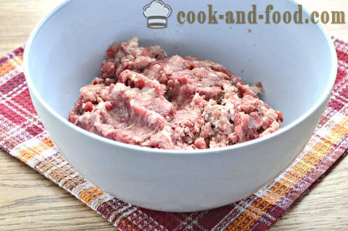 Húsgombóc darált hús rizzsel egy serpenyőben -, hogyan kell főzni húsgombóc őrölt marhahús és a mártással, a lépésről lépésre recept fotók