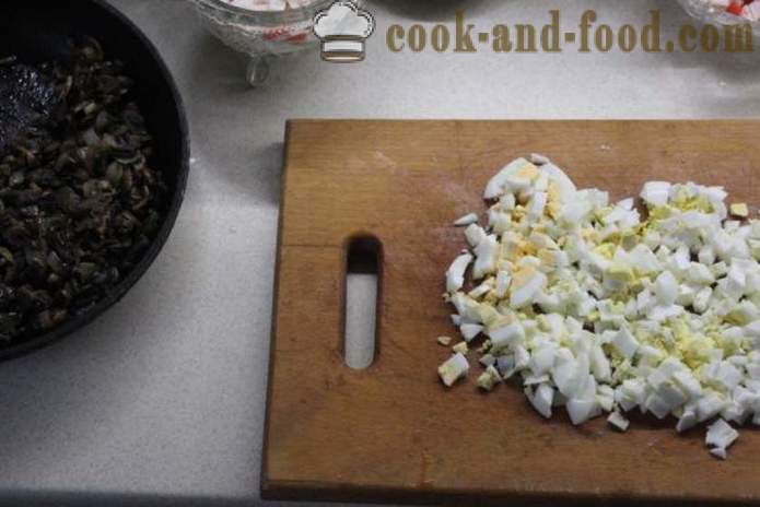 Rakott rák saláta rizzsel és gombával -, hogyan kell főzni rák saláta rizzsel és gombával, lépésről lépésre recept fotók