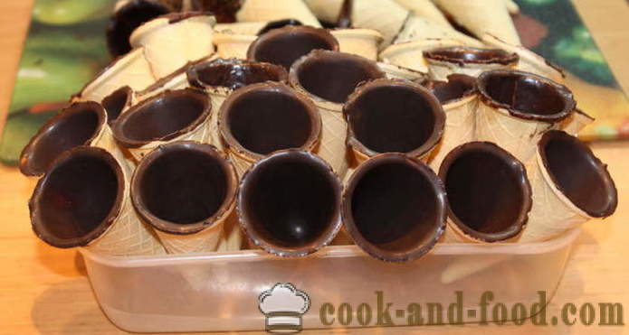 Finom desszert mascarpone egy gofri kúp -, hogyan lehet egy gofri kúp töltött, lépésről lépésre recept fotók
