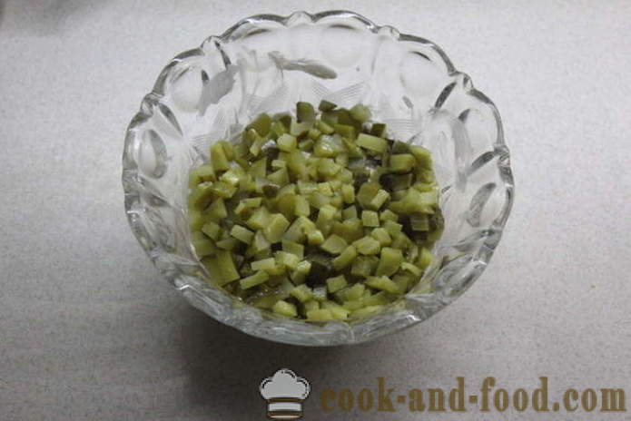 Új saláta Garnet gyöngyöket egy hó - hogyan gránátalma saláta Szilveszter, lépésről lépésre recept fotók