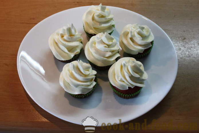 Vörös és fehér cupcakes - hogyan dobostortái otthon, lépésről lépésre recept fotók