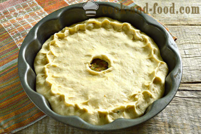 Finom sütemény borított gomba, káposzta -, hogyan kell sütni a pite káposztával és gombával a sütőben, a lépésről lépésre recept fotók
