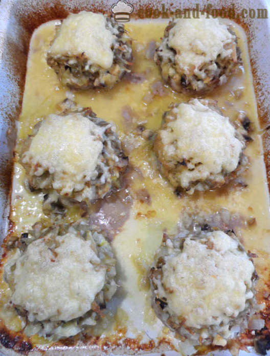 Leveles tészta pogácsákat a kemencében sült gombával és a mártást -, hogyan kell főzni lédús húsgombócokat a sütőben, a lépésről lépésre recept fotók