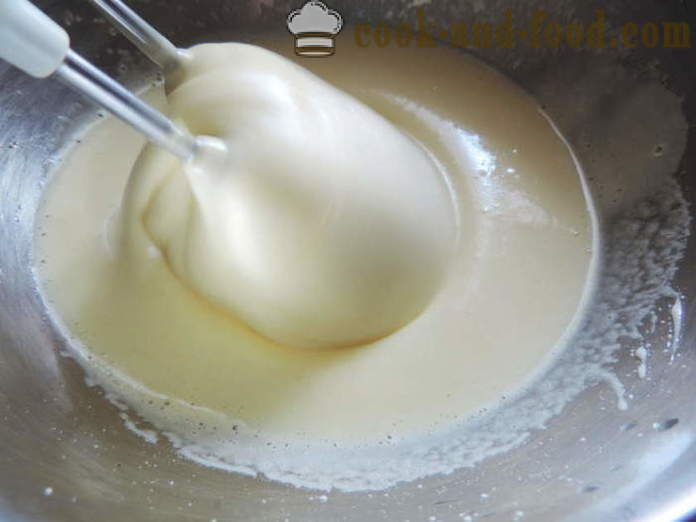 Finom sütemény tejföllel - hogyan kell főzni muffin tejszínnel és a mazsolát, a lépésről lépésre recept fotók
