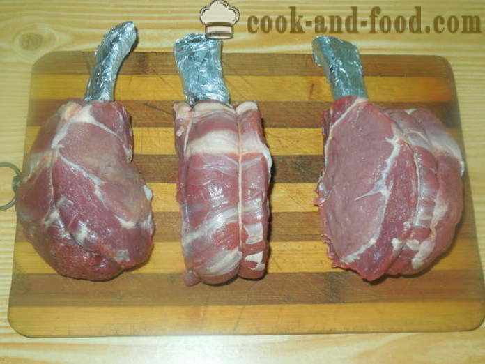 Sült karaj borjúhús a csont -, hogyan kell főzni szaftos karaj a csont a sütő, a lépésről lépésre recept fotók