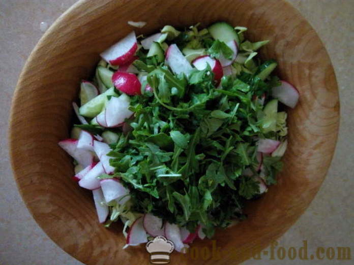 A legfinomabb saláta rukkolával és zöldségek - hogyan kell elkészíteni a saláta rukkolával, lépésről lépésre recept fotók