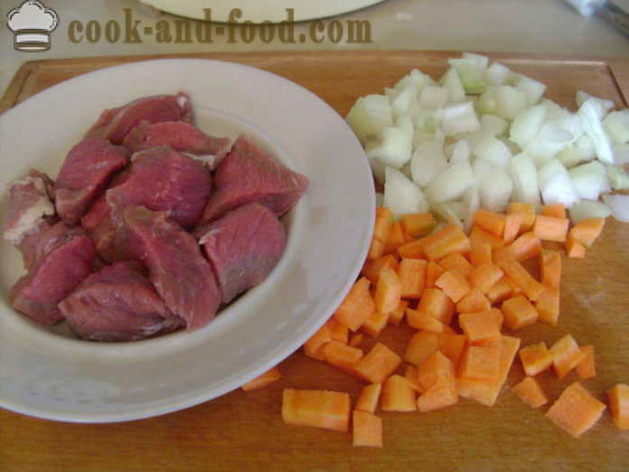 Pot sült hús és a burgonya a sütőben -, hogyan kell főzni a burgonyát a bankot a húst, egy lépésről lépésre recept fotók