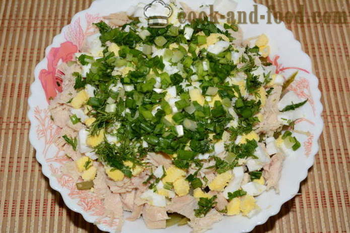 Zeller saláta csirkével, tojással, uborka, majonéz - Hogyan készítsünk saláta a zeller gyökér, lépésről lépésre recept fotók