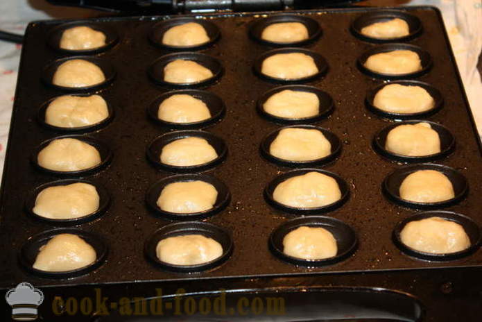 A cookie-k Nuts, mint a gyermek - hogyan sütik sűrített tej dió, régi recept lépésről lépésre fotók