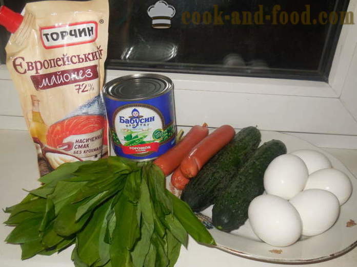Tavaszi saláta medvehagymás tojással, uborkával és borssal - hogyan kell főzni rendesen saláta friss fokhagyma, lépésről lépésre recept fotók