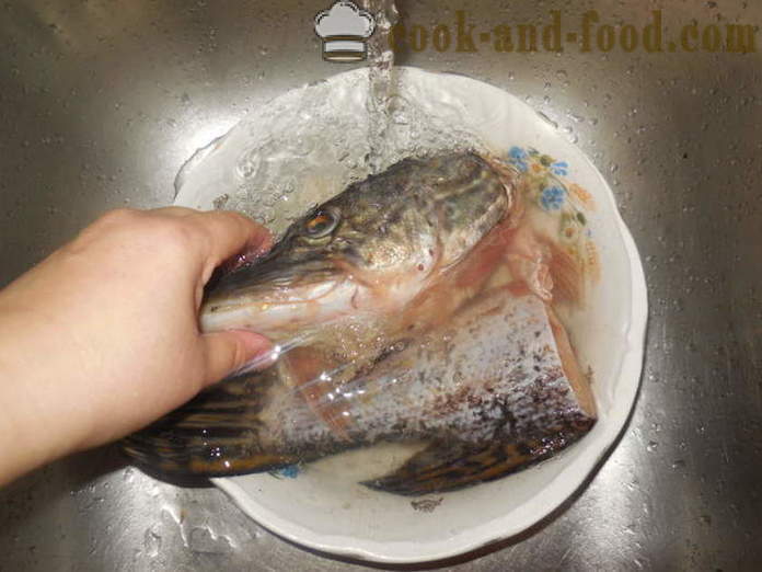 Egy egyszerű recept halászlé csuka célok multivarka - hogyan kell főzni levest csuka hazafelé, lépésről lépésre recept fotók