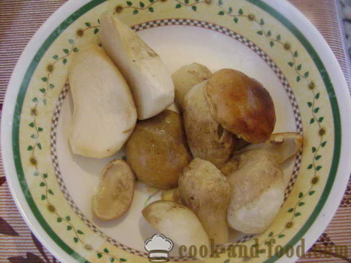 Burgonya sült a kemencében gombával és tejföllel - milyen finom sült krumpli a sütőben, a lépésről lépésre recept fotók