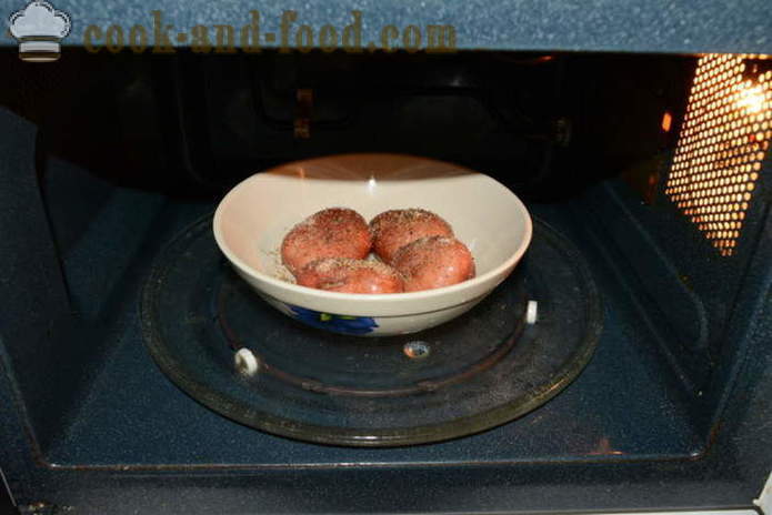 Gyors sült krumpli a mikrohullámú - milyen finom sült krumplit a mikrohullámú sütőt a bőr, a lépésről lépésre recept fotók