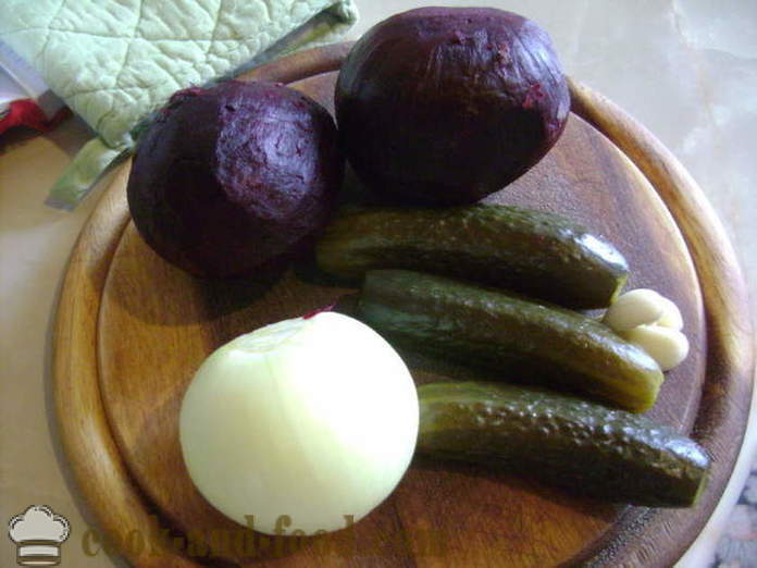 Finom Kaviár répából hagymával és uborkával - hogyan kell főzni tojást a cékla egy serpenyőben, egy lépésről lépésre recept fotók