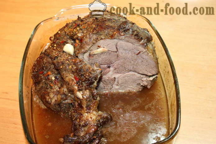 Sült báránycomb a sütőben - hogyan kell főzni egy báránycomb fóliában, a lépésről lépésre recept fotók