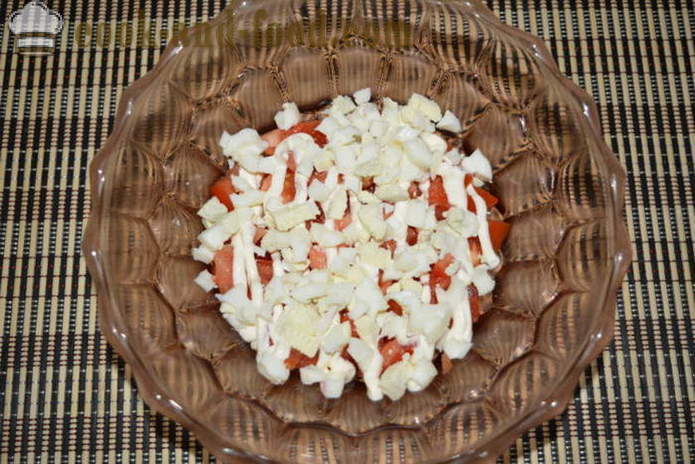 Saláta rák botok, paradicsom, sajt és tojás -, hogyan kell főzni egy finom saláta rák botok, lépésről lépésre recept fotók