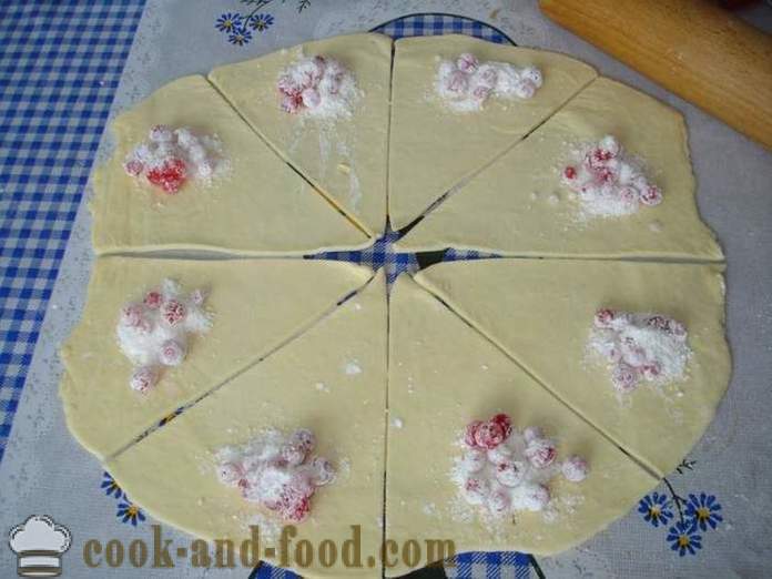 Puff bagel - hogyan bagel a kész leveles tészta, egy lépésről lépésre recept fotók