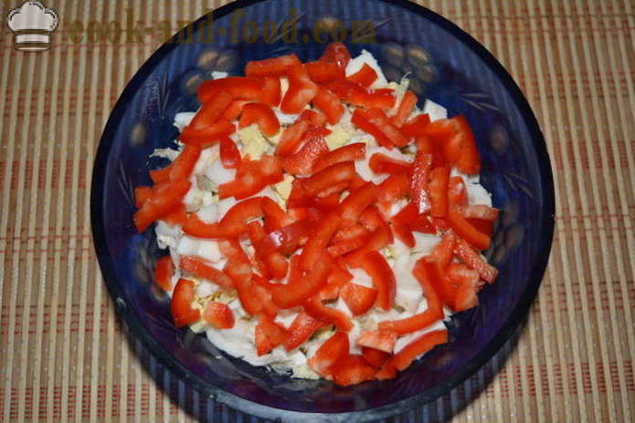 Saláta kínai kel füstölt kolbász, paprika és kukorica konzerv -, hogyan kell elkészíteni a saláta kínai kel a kukorica és a kolbásszal, lépésről lépésre recept fotók