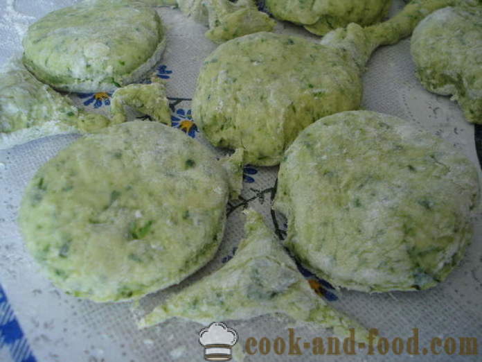 Lush gombóc párolva, joghurt és a burgonya -, hogyan kell főzni galuska burgonyával párolt, egy lépésről lépésre recept fotók
