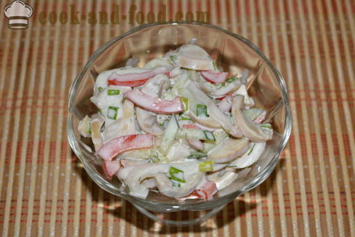Saláta tintahal, gomba, uborka és paprika -, hogyan kell elkészíteni egy saláta tintahal és a gombát, a lépésről lépésre recept fotók