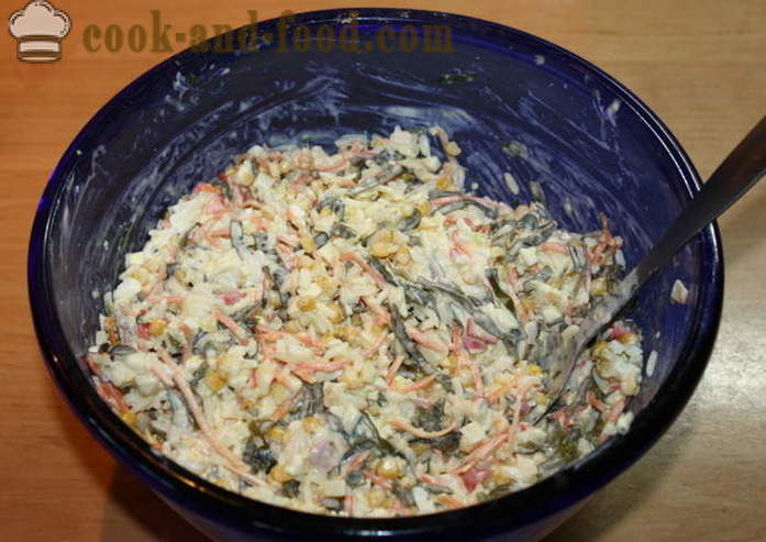 Egy egyszerű saláta moszat, a tojás és a rák palochkami- hogyan kell elkészíteni egy saláta moszat, lépésről lépésre recept fotók