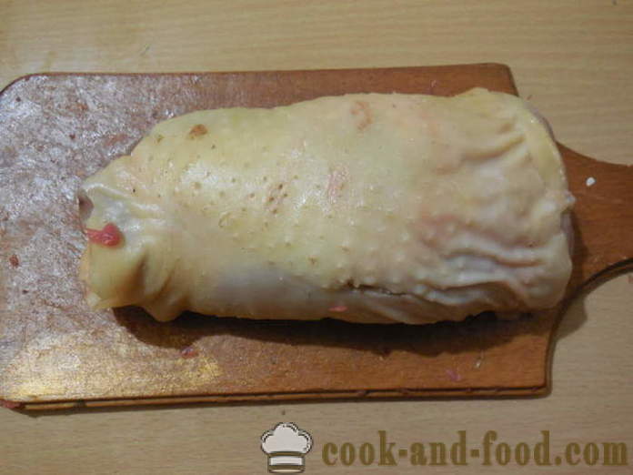 Sült pulyka comb tekercs gombával - hogyan kell főzni a pulyka rolád a sütőben, a lépésről lépésre recept fotók