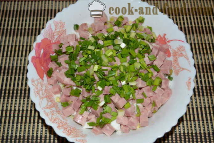 Egy egyszerű saláta kínai kel, sonka, borsó - hogyan kell elkészíteni egy salátát a kínai kel és a sonka, a lépésről lépésre recept fotók
