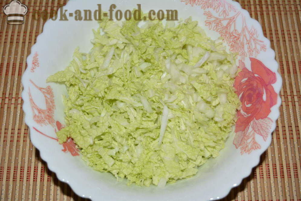 Egy egyszerű saláta kínai kel, a csirke és a kukorica -, hogyan kell elkészíteni a saláta kínai kel csirkemellel, lépésről lépésre recept fotók