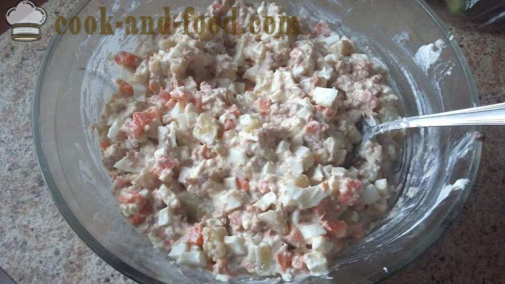 Saláta tonhal tojással és a burgonya -, hogyan kell elkészíteni a saláta tonhal konzerv, lépésről lépésre recept fotók