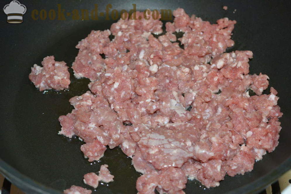 Párolt káposzta darált hús skovorode- hogyan kell főzni egy finom pörkölt káposzta darált hússal, lépésről lépésre recept fotók