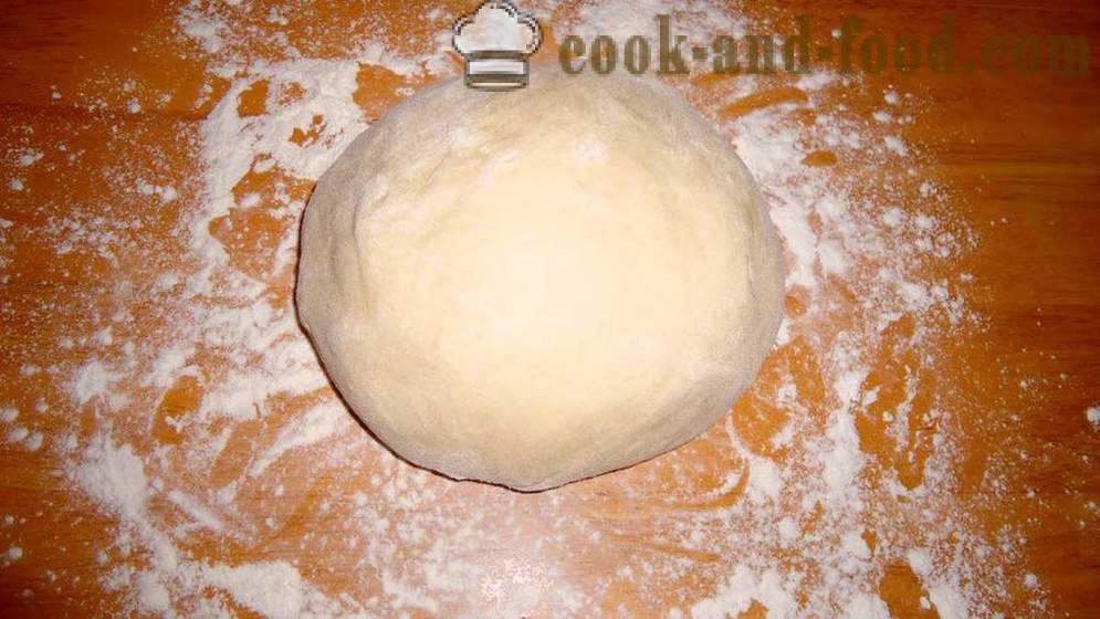 Kelt tészta a kenyér gép -, hogyan kell elkészíteni a kelt tészta a kenyér gép, poshagovіy recept egy fotó