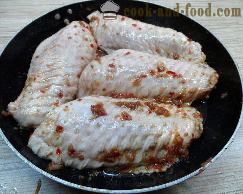 Sült pulyka szárnya -, hogyan kell főzni a pulyka szárnyak finom, egy lépésről lépésre recept fotók